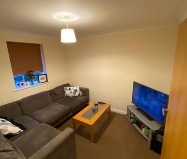 18 Wren Close - Kingfisher Estate & ParkingLoughborough - Photo 1