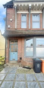 1 bedroom property to rent - Photo 4