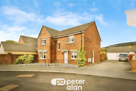 Glan Yr Afon, Cwmbach, Aberdare - Photo 3