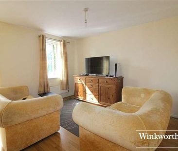 Downing Court, Bennington Drive, Borehamwood, Hertfordshire, WD6 - Photo 2