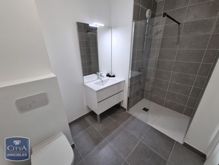 Location Appartement 2 pièces 46m² LAMBERSART 59130 - Photo 2