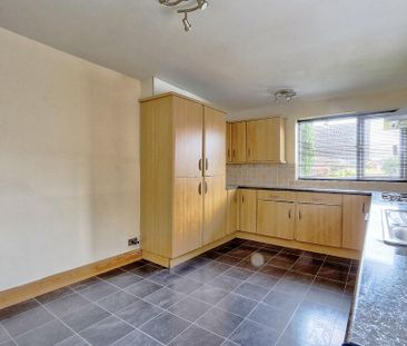 4 bedroom detached bungalow to rent - Photo 6