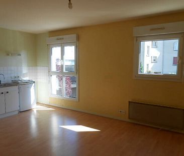 Location appartement 1 pièce 25 m² à Bourg-en-Bresse (01000) - Photo 2