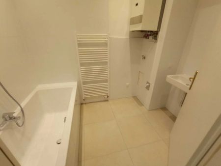 neu renovierte Stilaltbauwohnung ( 2 Zimmer ) nähe Elterleinplatz! - Photo 4