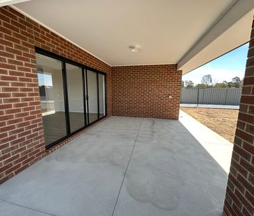 4 BEDROOM HOME Seven Creeks Estate - Photo 6