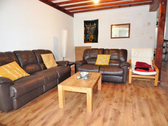 4 bedroom terraced house to rent - Photo 1