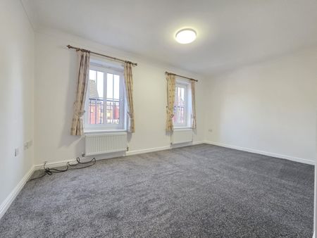 5 Bed Town House - Photo 5