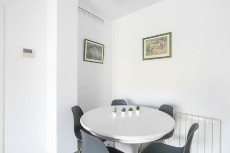 Carrer del Consell de Cent, Barcelona, Catalonia 08011 - Photo 3