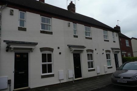 2 bedroom semi-detached house to rent - Photo 5