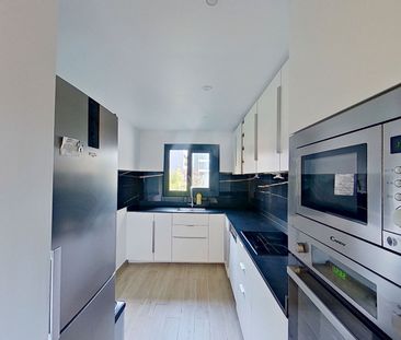 Location Appartement 4 pièces 82m² - Photo 2