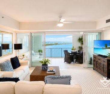 Luxury Fully Furnished Waterfront Apartment | 3-Month Lease Preferred - Photo 3