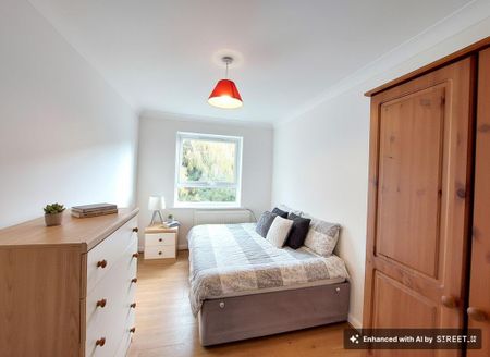 3 bedroom semi-detached house to rent - Photo 4