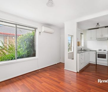 NEAT ONE BEDROOM IN GREAT LOCATION! - Photo 5