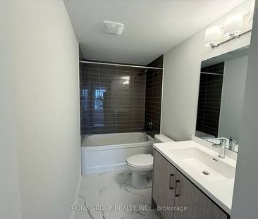 JANE ST/HWY 7 Brand New 3Bdrm Twnhouse Open Concept Kitchen - Photo 3