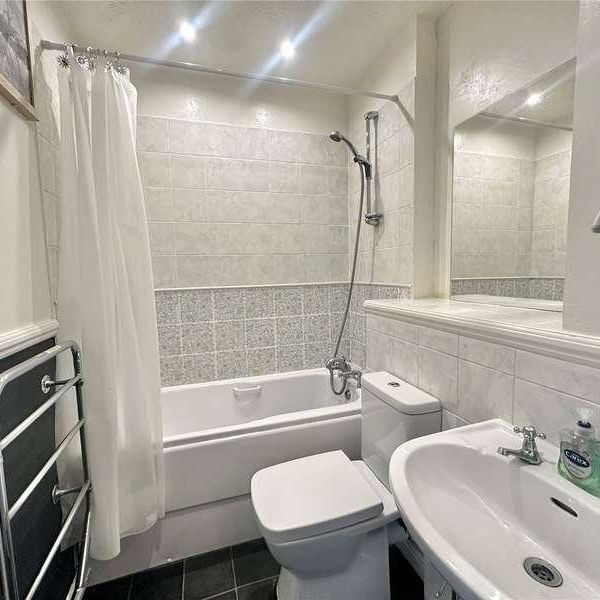 Watling Street, Radlett, Hertfordshire, WD7 - Photo 1