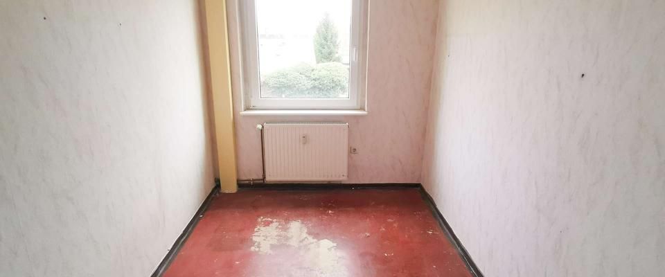 Handwerkerwohnung mit Balkon - 3 RW im 1.OG - günstige Miete durch Selberrenovieren! - Photo 1