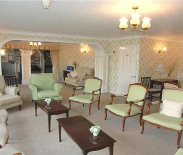 1 bedroom retirement property to rent - Photo 3