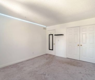 For Lease - 2 White Cliffe Drive, Clarington, Ontario - Photo 3