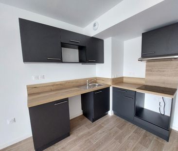 location Appartement T4 DE 84.4m² À POITIERS - Photo 5