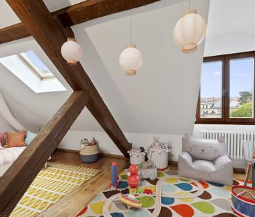 Louer sans caution - Appartement sous combles lumineux et spacieux - Foto 4