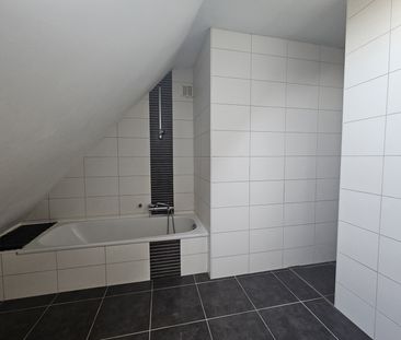 Dakappartement met 2 slaapkamers, terras, kelder en parking - Foto 5