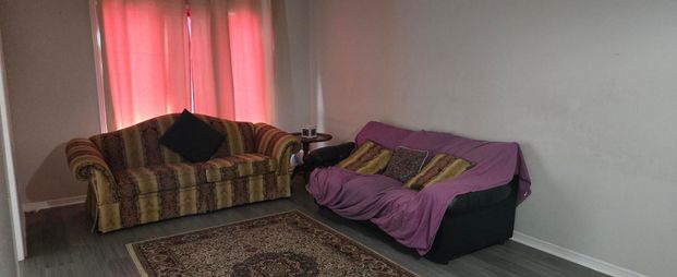 For Lease - 463 Commonwealth Circle, Mississauga, Ontario - Photo 1