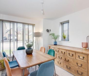 4 bedroom detached house to rent - Photo 4