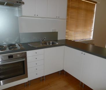 2 Bedroom Split-Level Unit - Photo 5