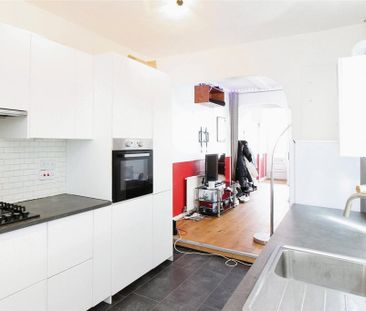 3 bedroom terraced house to rent - Photo 6