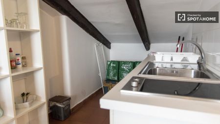 rome, Lazio 00193 - Photo 2