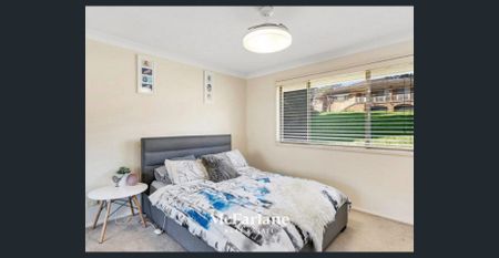 Welcome to 15 Haddington Drive! - Photo 3