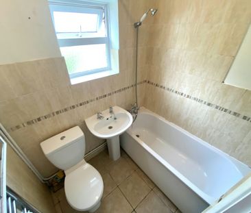 Green Lane, Whitwick, LE67 - Photo 3