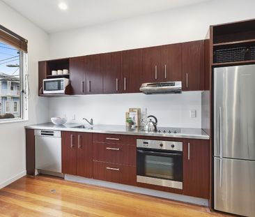 Welcome to 203 Tasman Street - Photo 3