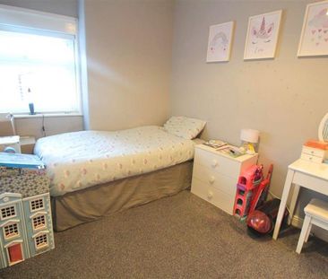 3 Bedroom Semi Detached To Let - Photo 3