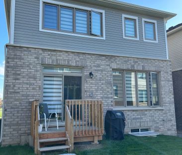 For Lease - 7 Phoenix Boulevard, Barrie, Ontario - Photo 3