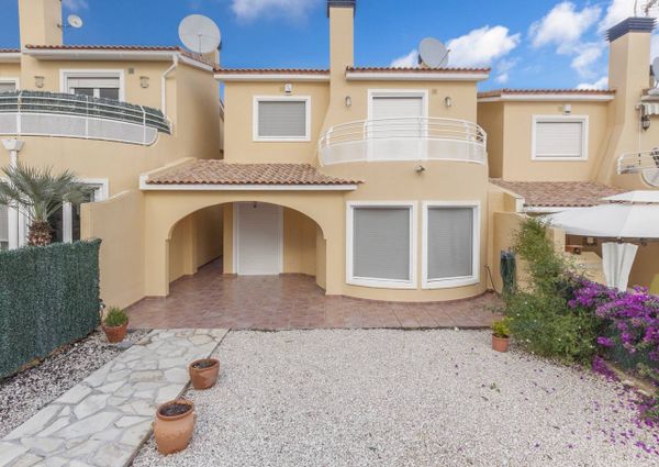 Villa for rent in Gata de Gorgos