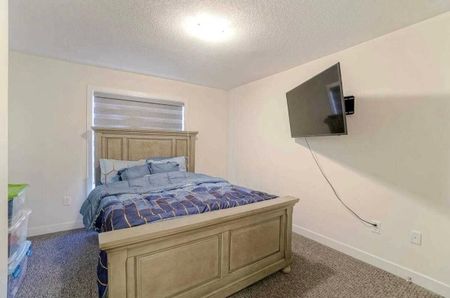 For Lease - 590 North Service Road Unit# 101, Hamilton, Ontario - Photo 3