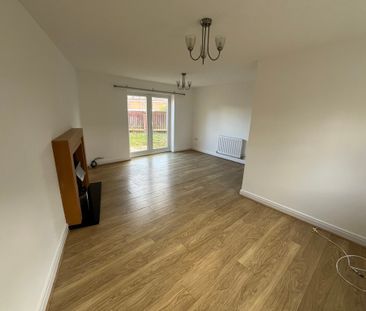 Malvern Drive, Woodlaithes, S66 3XA - Photo 5