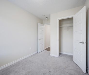 For Lease - 3082 Harebell Gate, Oakville, Ontario - Photo 1