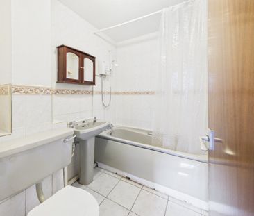 Blair Road, Slough, Berkshire,SL1 - Photo 5