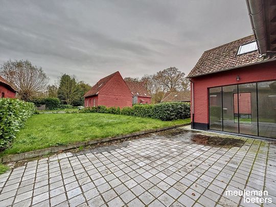 Ruime en landelijke woning nabij centrum - Photo 1