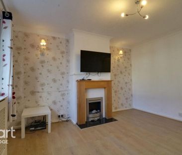 4 bedroom semi-detached house to rent - Photo 1