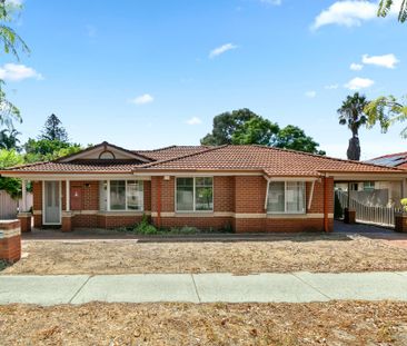 Perfectly Positioned Street Front Villa in Prime Location - Photo 5