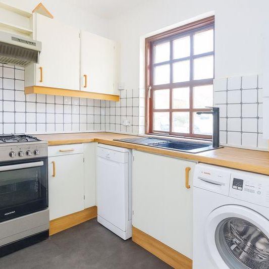2 bedroom house to rent - Photo 1