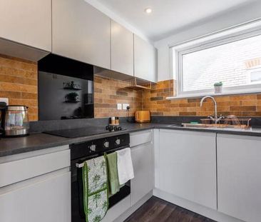 Studio to rent - Photo 6