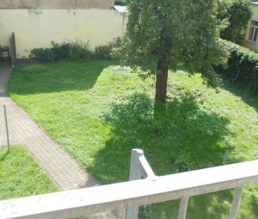 Gemütliche 3-Raum-Whg. mit Balkon, Bad mit Wanne, neuem Laminat! - Photo 6