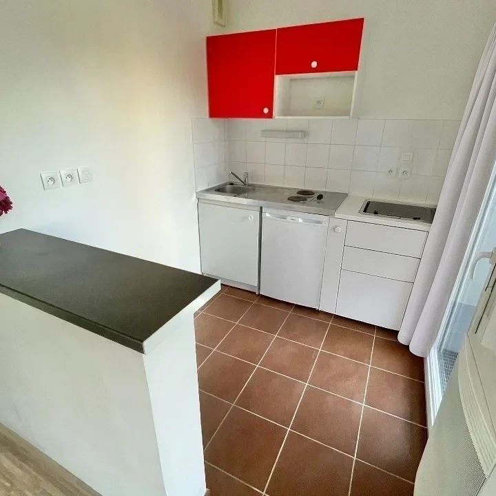 A LOUER - TYPE 1 AU CALME PROCHE ERAUDIERE - Photo 1