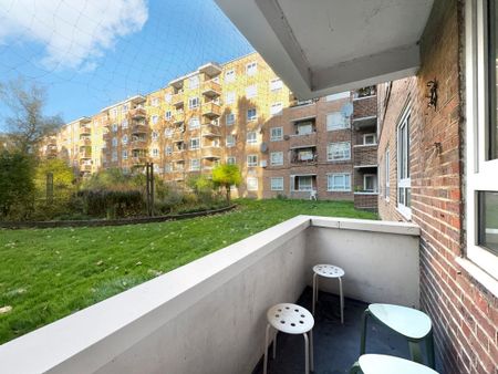 3 bedroom flat to rent - Photo 2