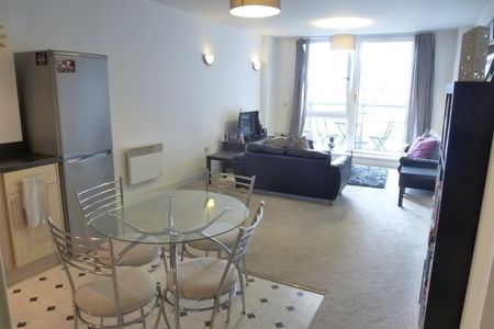 High Street - Photo 5