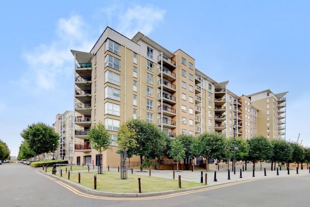 Studley Court, Canary Wharf, E14, London - Photo 1